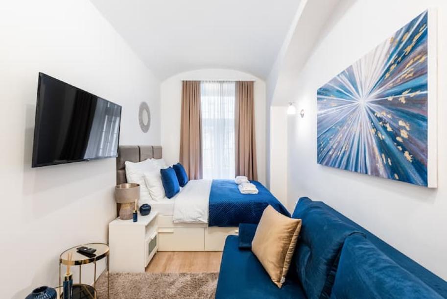 Entire rental unit in Hlavní město Praha, Czechia 3 guests1 bedroom2 beds1 bath-18