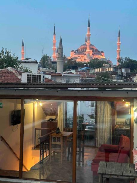 Entire rental unit in Fatih, Turkey 3 guests1 bedroom2 beds1 bath-11