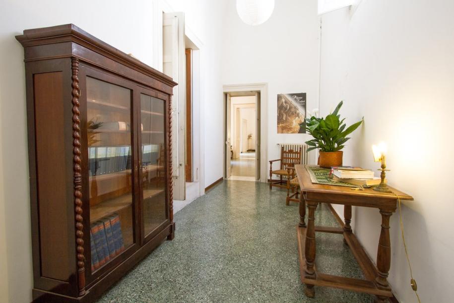 Room in bed and breakfast in Lecce, Italy 3 guests1 bedroom3 beds1 private bath-12