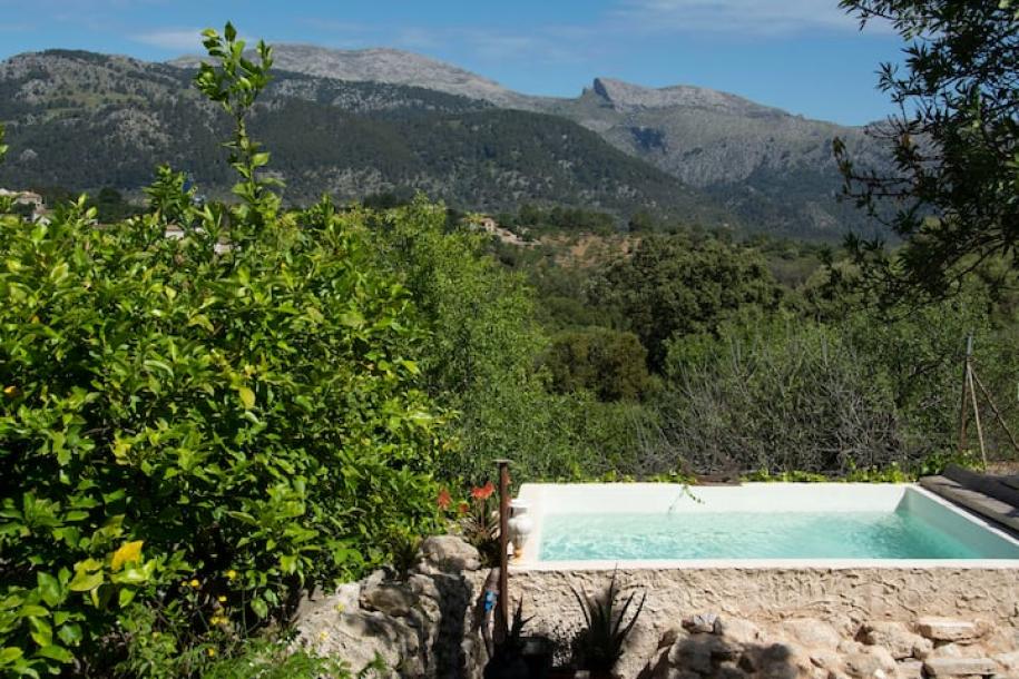 Room in Campanet, Spain 1 double bedPrivate attached bathroom-5