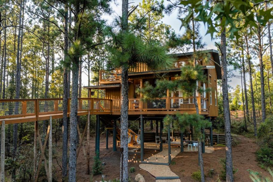 Bide In The Trees - Luxury Treehouse Experience-13