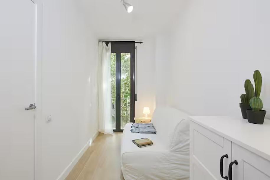 Comfortable apartment near Barcelona-6