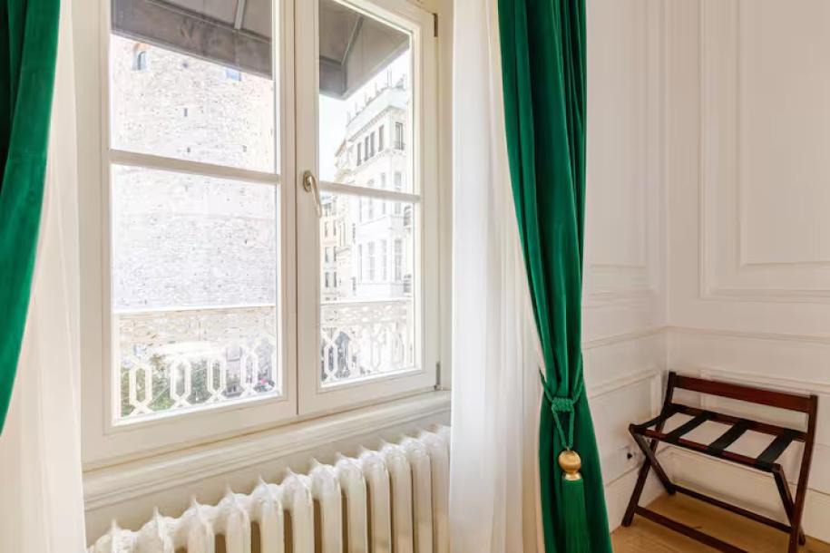 Historical apartment with a view of Istanbul Galatakule-1