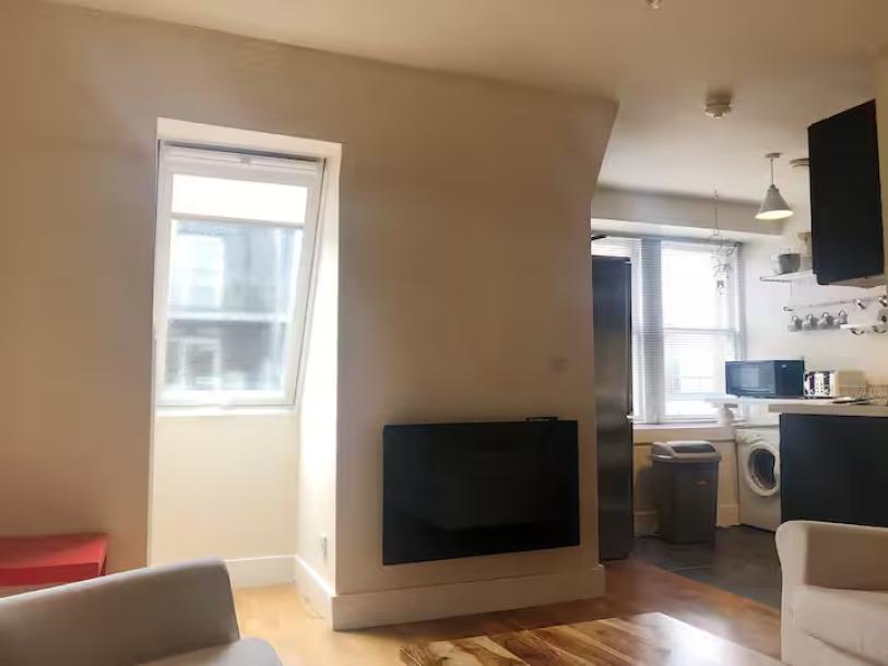 Amazing Central Glasgow location - cozy flat-3