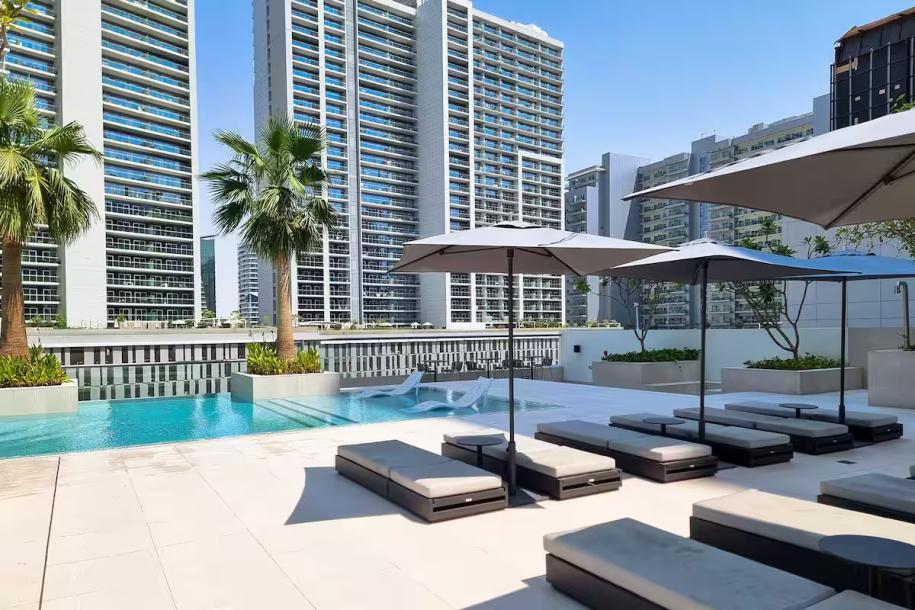 Chic Studio Sterling walk to Dubai Mall/ Burj Khal-5