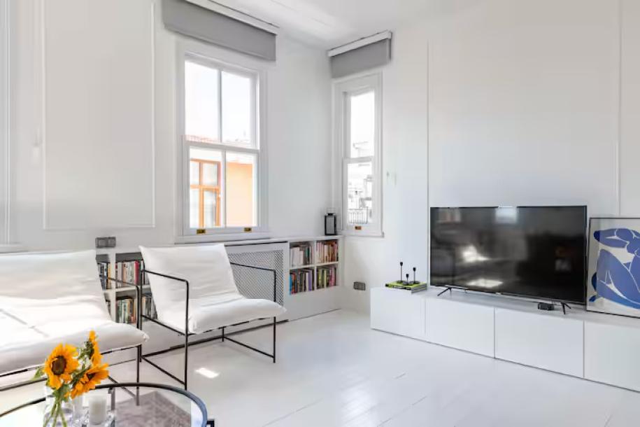 White and Bright 2BR flat with AC in Galata-1